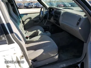 2000 Ford Explorer XLS z VIN 1FMZU72X5YZC38167, wystawiony jako Copart lot #80101584 z przebiegiem 219 698 mil mil oraz Szkoda całkowita • Salvage title. Historia ofert i sprzedaży dostępna na DreamBid. Obrazek 8.