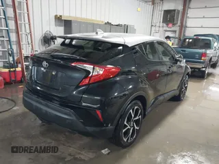 2020 Toyota C-HR LE z VIN JTNKHMBX2L1086683, wystawiony jako IAAI lot #41572864 z przebiegiem 75 711 mil mil oraz . Historia ofert i sprzedaży dostępna na DreamBid. Obrazek 4.