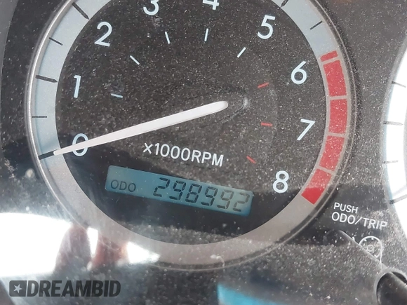 2005 Toyota Sienna XLE z VIN 5TDZA22C15S290471, wystawiony jako IAAI lot #42028879 z przebiegiem 298 992 mil mil oraz . Historia ofert i sprzedaży dostępna na DreamBid. Obrazek 15.
