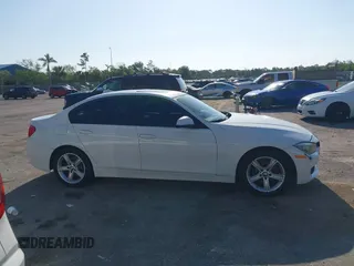 2015 BMW 3 Series 320i xDrive с VIN WBA3C3G58FNS73185, выставлен на аукционе IAAI как лот 42264374 с пробегом 91 192 миль миль и . История ставок и продаж доступна на DreamBid. Изображение 14.