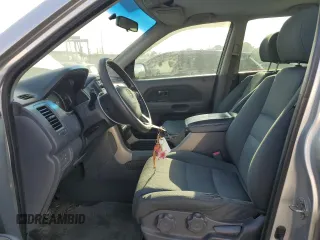 2006 Honda Pilot LX z VIN 5FNYF28166B031046, wystawiony jako Copart lot #51090455 z przebiegiem 284 744 mil mil oraz Czysty tytuł • Clean title. Historia ofert i sprzedaży dostępna na DreamBid. Obrazek 7.