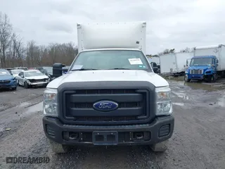 2015 Ford Super Duty F-250 SRW XL with VIN 1FDBF2B66FED21648, listed as a IAAI auction lot 41700328 with 370,599 mi miles. Bid and sale history available at carsss.com. Image 12.