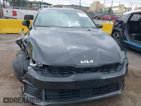 2025 Kia K5 LXS z VIN KNAG24J77S5316431, wystawiony jako IAAI lot #42072969 z przebiegiem 14 413 mil mil oraz . Historia ofert i sprzedaży dostępna na DreamBid. Obrazek 13.