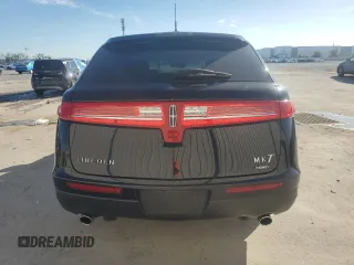 2016 Lincoln MKT EcoBoost z VIN 2LMHJ5AT9GBL02840, wystawiony jako Copart lot #47504655 z przebiegiem 67 245 mil mil oraz Szkody całkowita. Historia ofert i sprzedaży dostępna na DreamBid. Obrazek 6.