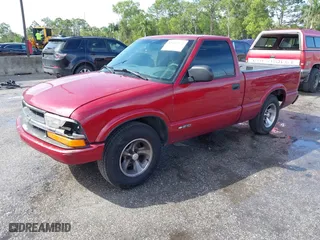 2000 Chevrolet S-10 LS with VIN 1GCCS1444YK167617, listed as a IAAI auction lot 41612272 with 115,900 mi miles. Bid and sale history available at carsss.com. Image 17.