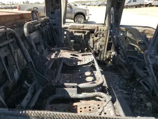 2008 Ford F-350 XL с VIN 1FTWW31R48EB61571, выставлен на аукционе Copart как лот 70868344 с пробегом Не указан миль и На запчасти • Non repairable. История ставок и продаж доступна на DreamBid. Изображение 10.