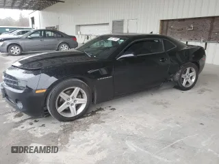 2013 Chevrolet Camaro LS z VIN 2G1FE1E3XD9243226, wystawiony jako Copart lot #48412905 z przebiegiem 155 187 mil mil oraz Szkoda całkowita • Salvage title. Historia ofert i sprzedaży dostępna na DreamBid. Obrazek 1.