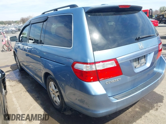2007 Honda Odyssey EX-L with VIN 5FNRL38747B105430, listed as a IAAI auction lot 41841005 with 286,605 mi miles. Bid and sale history available at carsss.com. Image 3.
