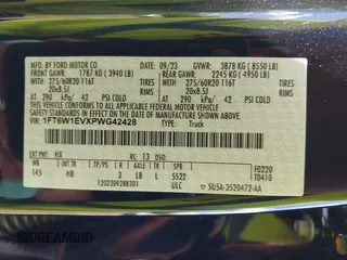2023 Ford F-150 Lightning Pro с VIN 1FT6W1EVXPWG42428, выставлен на аукционе IAAI как лот 39711091 с пробегом 6 308 миль миль и . История ставок и продаж доступна на DreamBid. Изображение 9.