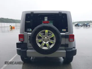 2017 Jeep Wrangler Unlimited Sahara with VIN 1C4BJWEG8HL681775, listed as a IAAI auction lot 42424924 with 87,068 mi miles and . Bid and sale history available at DreamBid. Image 16.