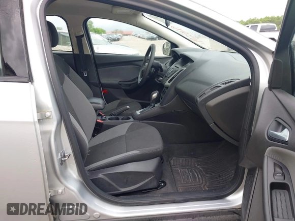 2013 Ford Focus SE with VIN 1FADP3F28DL231617, listed as a IAAI auction lot 42130146 with 63,282 mi miles. Bid and sale history available at carsss.com. Image 5.
