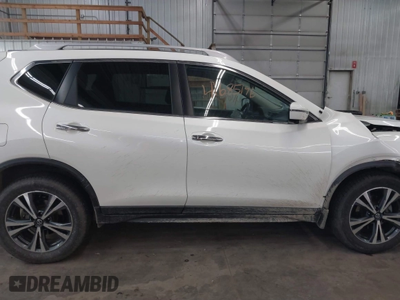 2019 Nissan Rogue SL with VIN 5N1AT2MV2KC752129, listed as a IAAI auction lot 41685196 with 62,288 mi miles. Bid and sale history available at carsss.com. Image 13.