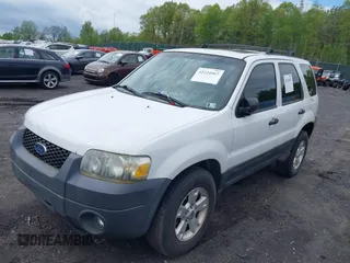 2005 Ford Escape XLT with VIN 1FMYU93135KA52035, listed as a IAAI auction lot 42224967 with 185,397 mi miles and . Bid and sale history available at DreamBid. Image 2.