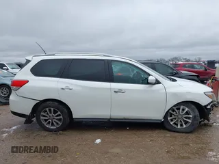 2016 Nissan Pathfinder Platinum with VIN 5N1AR2MM9GC650761, listed as a IAAI auction lot 41553653 with 79,695 mi miles and . Bid and sale history available at DreamBid. Image 14.