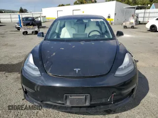 2020 Tesla Model 3 Standard Range Plus z VIN 5YJ3E1EA9LF606716, wystawiony jako Copart lot #52807955 z przebiegiem 40 393 mil mil oraz Szkoda całkowita • Salvage title. Historia ofert i sprzedaży dostępna na DreamBid. Obrazek 5.