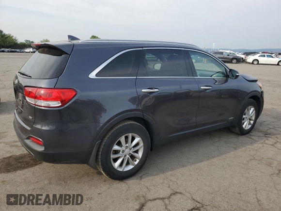 2017 Kia Sorento LX z VIN 5XYPGDA33HG333664, wystawiony jako Copart lot #59619905 z przebiegiem 76 439 mil mil oraz Szkoda całkowita • Salvage title. Historia ofert i sprzedaży dostępna na DreamBid. Obrazek 3.