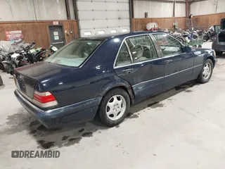 1999 Mercedes-Benz S 320/430/500 z VIN WDBGA33G1XA430483, wystawiony jako IAAI lot #42264808 z przebiegiem 156 915 mil mil oraz . Historia ofert i sprzedaży dostępna na DreamBid. Obrazek 4.