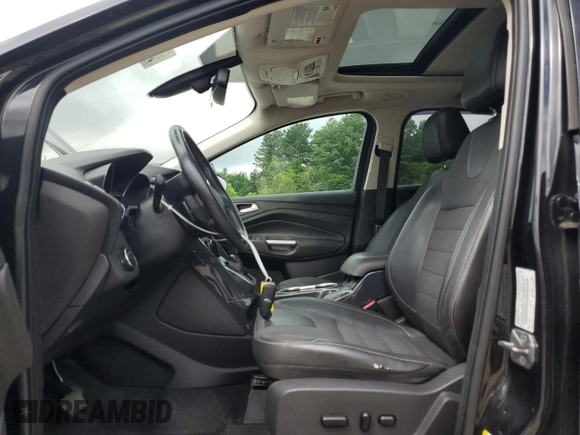 2013 Ford Escape Titanium z VIN 1FMCU0J93DUB42576, wystawiony jako Copart lot #61439285 z przebiegiem 147 141 mil mil oraz Czysty tytuł • Clean title. Historia ofert i sprzedaży dostępna na DreamBid. Obrazek 7.