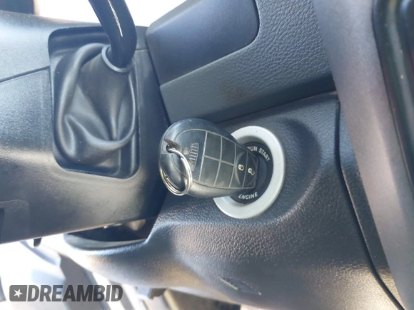 2015 Ram 2500 Tradesman с VIN 3C6UR5HL8FG670037, выставлен на аукционе IAAI как лот 41410963 с пробегом 309 304 миль миль и . История ставок и продаж доступна на DreamBid. Изображение 11.