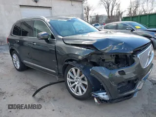 2018 Volvo XC90 Inscription with VIN YV4A22PLXJ1359732, listed as a IAAI auction lot 41876162 with 89,931 mi miles. Bid and sale history available at carsss.com. Image 1.