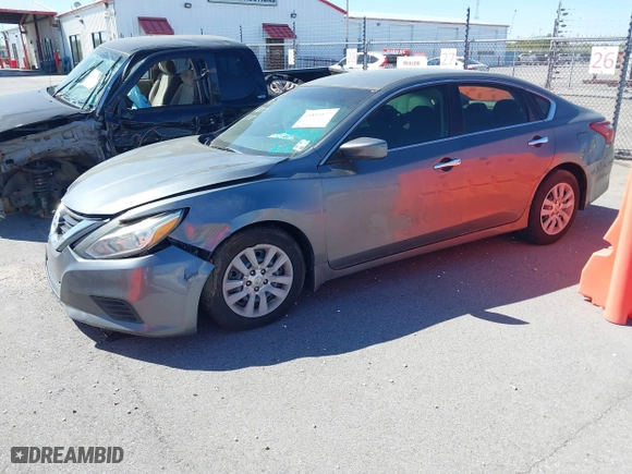 2018 Nissan Altima 2.5 SR with VIN 1N4AL3AP0JC220558, listed as a IAAI auction lot 41854177 with 166,374 mi miles. Bid and sale history available at carsss.com. Image 17.