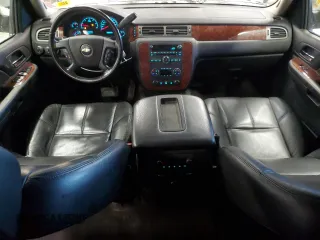 2008 Chevrolet Avalanche LTZ z VIN 3GNFK12338G294686, wystawiony jako Copart lot #41976675 z przebiegiem 143 713 mil mil oraz Czysty tytuł • Clean title. Historia ofert i sprzedaży dostępna na DreamBid. Obrazek 8.