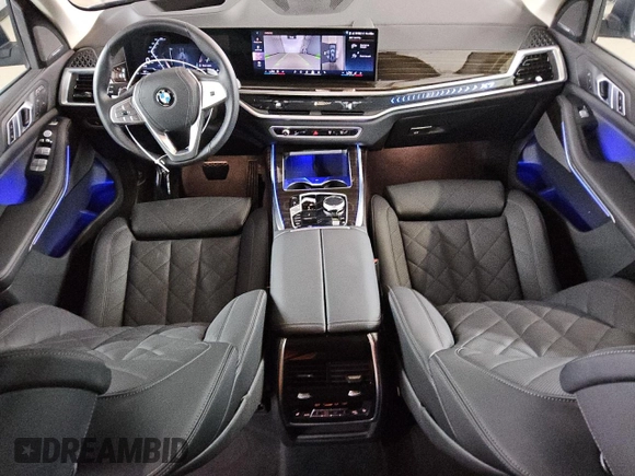 2025 BMW X7 xDrive40i with VIN 5UX23EM07S9X65923, listed as a Copart auction lot 49507655 with 8,891 mi miles and Clean Title. Bid and sale history available at carsss.com. Image 8.