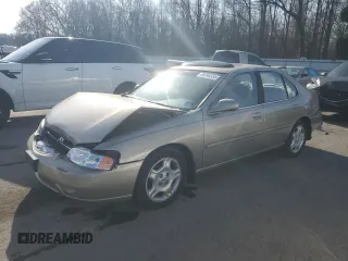 2000 Nissan Altima XE with VIN 1N4DL01D6YC145568, listed as a Copart auction lot 85240334 with 182,152 mi miles and Salvage Title. Bid and sale history available at carsss.com. Image 1.