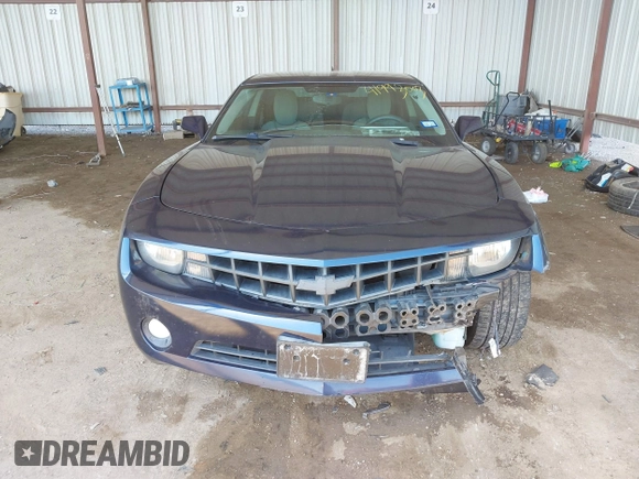 2011 Chevrolet Camaro 1LT z VIN 2G1FF1ED6B9148844, wystawiony jako IAAI lot #41993003 z przebiegiem 90 731 mil mil oraz . Historia ofert i sprzedaży dostępna na DreamBid. Obrazek 12.
