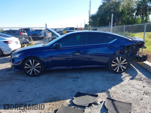 2020 Nissan Altima SR with VIN 1N4AL4CV6LN307437, listed as a IAAI auction lot 41234547 with 40,501 mi miles and . Bid and sale history available at carsss.com. Image 14.