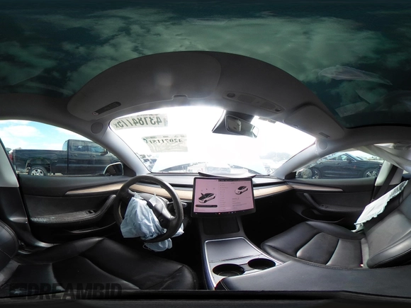 2021 Tesla Model 3 Performance z VIN 5YJ3E1EC5MF984891, wystawiony jako IAAI lot #42071151 z przebiegiem 72 883 mil mil oraz . Historia ofert i sprzedaży dostępna na DreamBid. Obrazek 18.