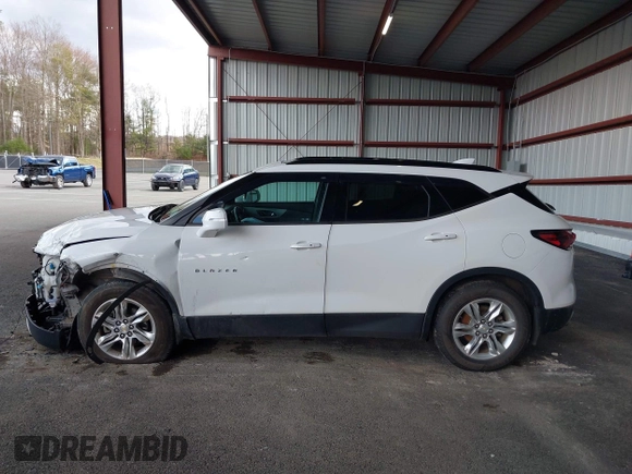 2020 Chevrolet Blazer LT z VIN 3GNKBJRS6LS560770, wystawiony jako IAAI lot #42036012 z przebiegiem 56 505 mil mil oraz . Historia ofert i sprzedaży dostępna na DreamBid. Obrazek 14.