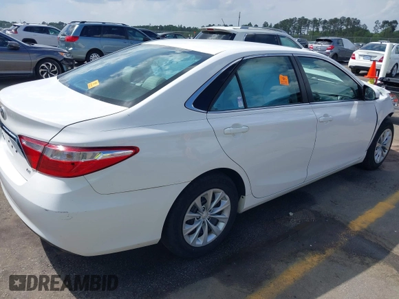 2015 Toyota Camry XLE with VIN 4T1BF1FK6FU900470, listed as a IAAI auction lot 41958737 with 76,361 mi miles. Bid and sale history available at carsss.com. Image 4.