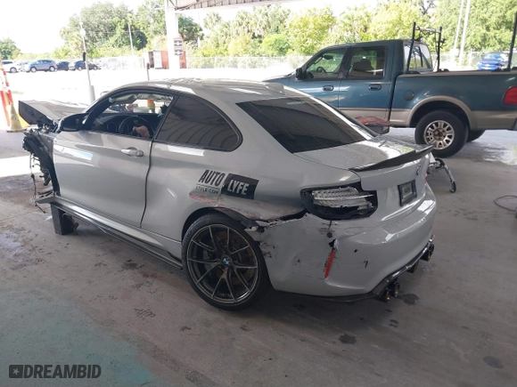 2020 BMW M2 Competition with VIN WBS2U7C01L7F87723, listed as a IAAI auction lot 40319156 with 55,309 mi miles. Bid and sale history available at carsss.com. Image 3.