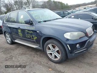 2007 BMW X5 4.8i z VIN 4USFE83547LY64828, wystawiony jako IAAI lot #41896182 z przebiegiem Nie podano mil oraz . Historia ofert i sprzedaży dostępna na DreamBid. Obrazek 1.