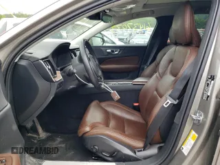 2020 Volvo V60 z VIN YV4102WK8L1036653, wystawiony jako Copart lot #61437033 z przebiegiem 35 446 mil mil oraz . Historia ofert i sprzedaży dostępna na DreamBid. Obrazek 7.