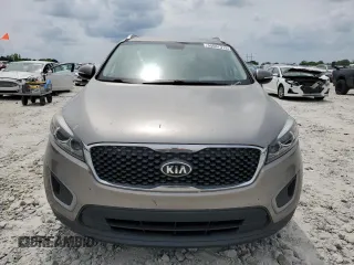 2018 Kia Sorento LX z VIN 5XYPG4A31JG406679, wystawiony jako Copart lot #55087315 z przebiegiem 146 171 mil mil oraz Szkoda całkowita • Salvage title. Historia ofert i sprzedaży dostępna na DreamBid. Obrazek 5.