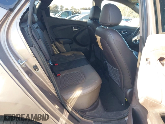2013 Hyundai Tucson GLS with VIN KM8JU3AC0DU705782, listed as a IAAI auction lot 41804846 with 81,260 mi miles. Bid and sale history available at carsss.com. Image 8.