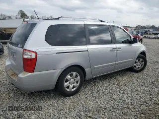 2009 Kia Sedona LX with VIN KNDMB233196314313, listed as a Copart auction lot 44050935 with 187,297 mi miles and Salvage Title. Bid and sale history available at carsss.com. Image 3.