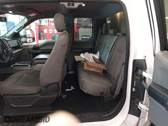 2019 Ford F-150 XL z VIN 1FTEX1C48KKE41467, wystawiony jako IAAI lot #42518514 z przebiegiem 107 651 mil mil oraz . Historia ofert i sprzedaży dostępna na DreamBid. Obrazek 5.