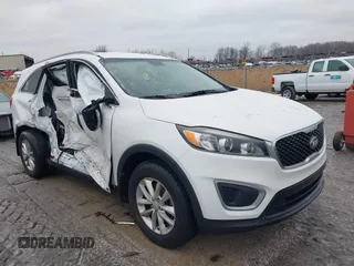 2016 Kia Sorento LX with VIN 5XYPGDA35GG053887, listed as a IAAI auction lot 41509800 with 102,529 mi miles. Bid and sale history available at carsss.com. Image 1.