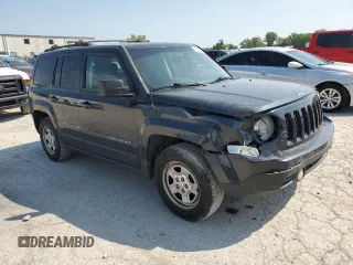 2014 Jeep Patriot Altitude with VIN 1C4NJPBA0ED552471, listed as a Copart auction lot 68927804 with 161,570 mi miles and Salvage Title. Bid and sale history available at DreamBid. Image 4.