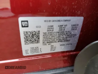 2023 Buick Encore GX Essence с VIN KL4MMGSL9PB133807, выставлен на аукционе Copart как лот 87471314 с пробегом 5 705 миль миль и Списание • Salvage title. История ставок и продаж доступна на DreamBid. Изображение 16.
