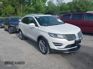 2015 Lincoln MKC z VIN 5LMCJ2A92FUJ06169, wystawiony jako IAAI lot #42326544 z przebiegiem 101 669 mil mil oraz . Historia ofert i sprzedaży dostępna na DreamBid. Obrazek 1.