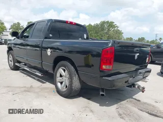 2006 Dodge 1500 SLT z VIN 1D7HA18206S712488, wystawiony jako IAAI lot #42218792 z przebiegiem 138 447 mil mil oraz . Historia ofert i sprzedaży dostępna na DreamBid. Obrazek 3.