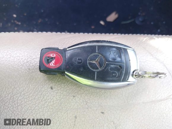 2008 Mercedes-Benz SLK 350 z VIN WDBWK56F38F186671, wystawiony jako IAAI lot #41530919 z przebiegiem 115 567 mil mil oraz . Historia ofert i sprzedaży dostępna na DreamBid. Obrazek 11.