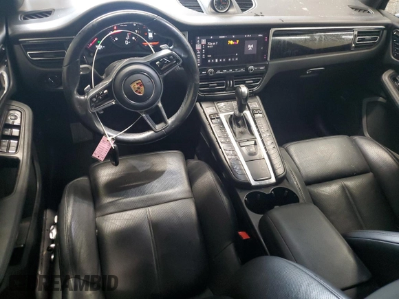 2019 Porsche Macan with VIN WP1AA2A50KLB01997, listed as a Copart auction lot 58163905 with 38,106 mi miles and Salvage title. Bid and sale history available at DreamBid. Image 8.