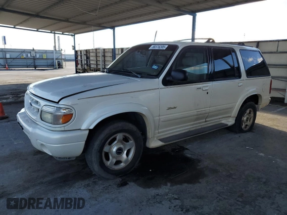 2000 Ford Explorer z VIN 1FMZU75E8YZA63925, wystawiony jako Copart lot #88376205 z przebiegiem 317 731 mil mil oraz Czysty tytuł • Clean title. Historia ofert i sprzedaży dostępna na DreamBid. Obrazek 1.