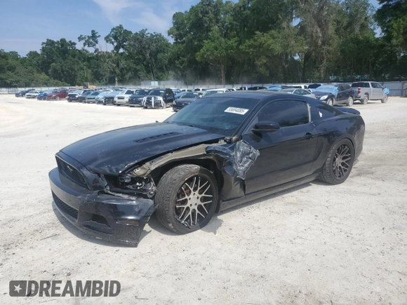 2014 Ford Mustang GT z VIN 1ZVBP8CFXE5225990, wystawiony jako Copart lot #55694085 z przebiegiem 116 477 mil mil oraz Szkoda całkowita • Salvage title. Historia ofert i sprzedaży dostępna na DreamBid. Obrazek 1.
