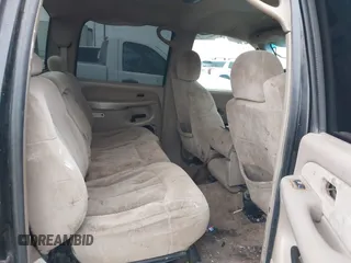 2002 Chevrolet Silverado 1500HD LS z VIN 1GCGC13U82F239161, wystawiony jako IAAI lot #41268788 z przebiegiem Nie podano mil oraz . Historia ofert i sprzedaży dostępna na DreamBid. Obrazek 8.